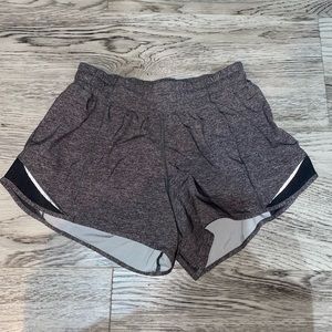 Lululemon Hotty Hot 4” Shorts Size 4